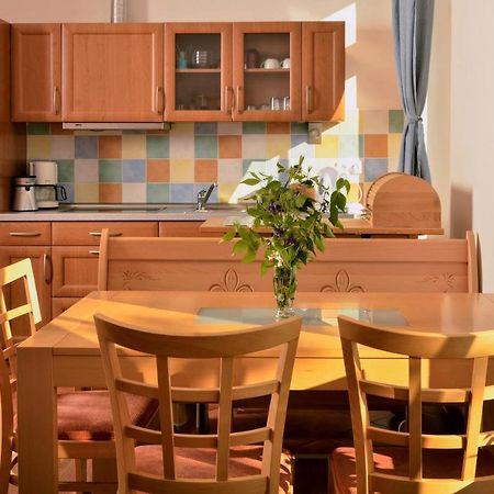 Apartmany Irisis Chvalec Zewnętrze zdjęcie